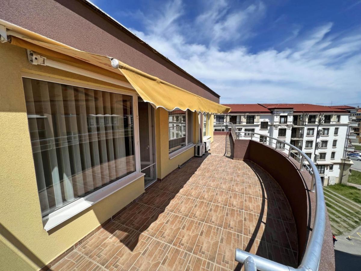 Valemar Apartments Pomorie Exteriör bild