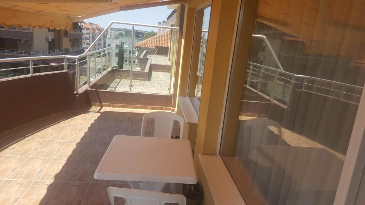Valemar Apartments Pomorie Exteriör bild