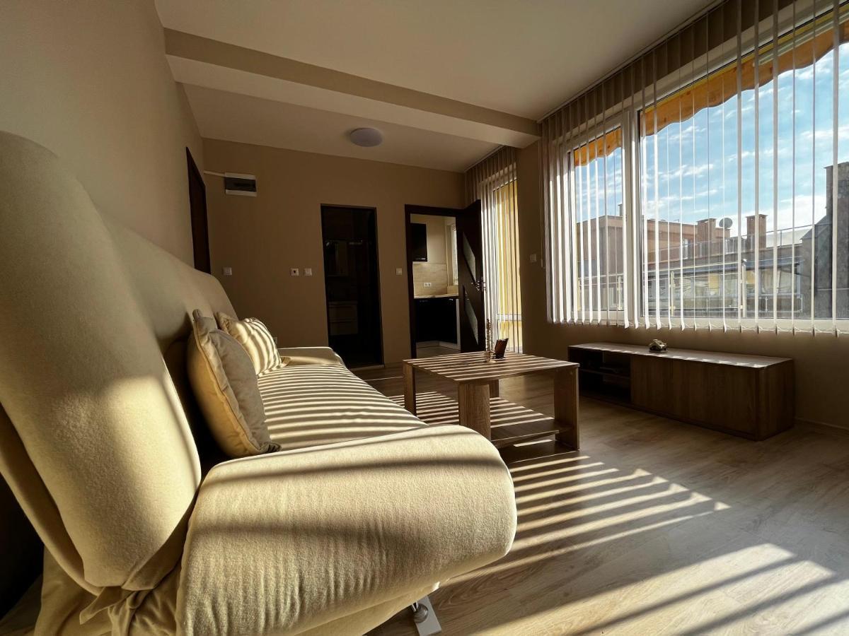 Valemar Apartments Pomorie Exteriör bild