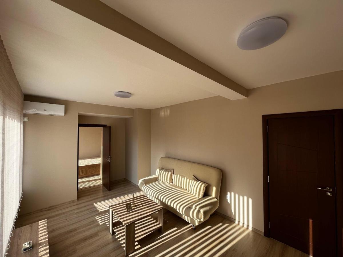 Valemar Apartments Pomorie Exteriör bild